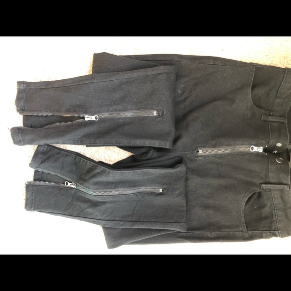 Jeans - Picture 2 of 5